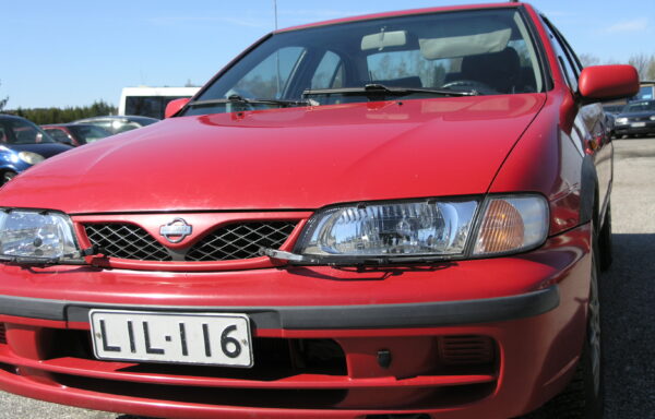 Nissan Almera