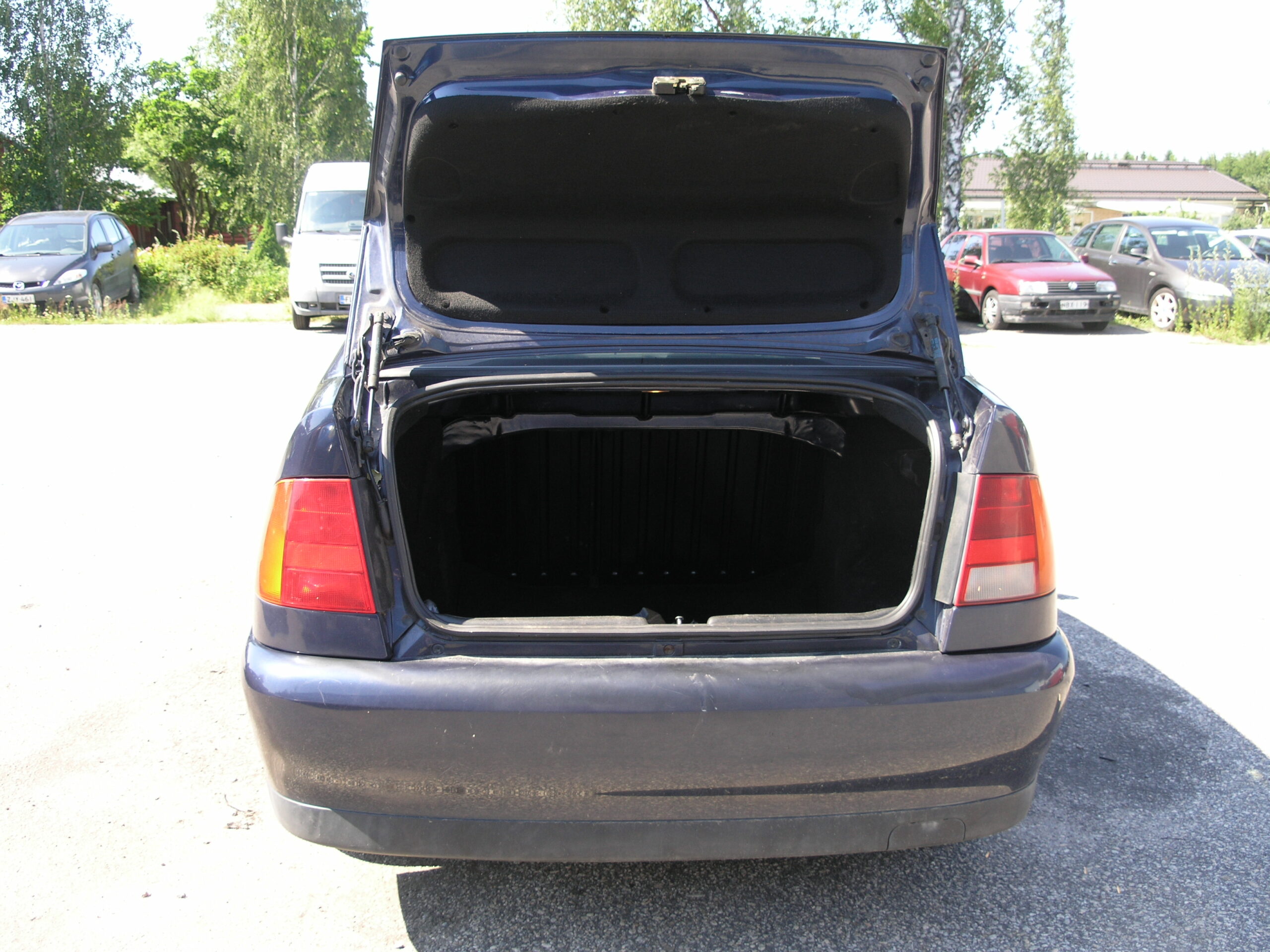 OLYMPUS DIGITAL CAMERA