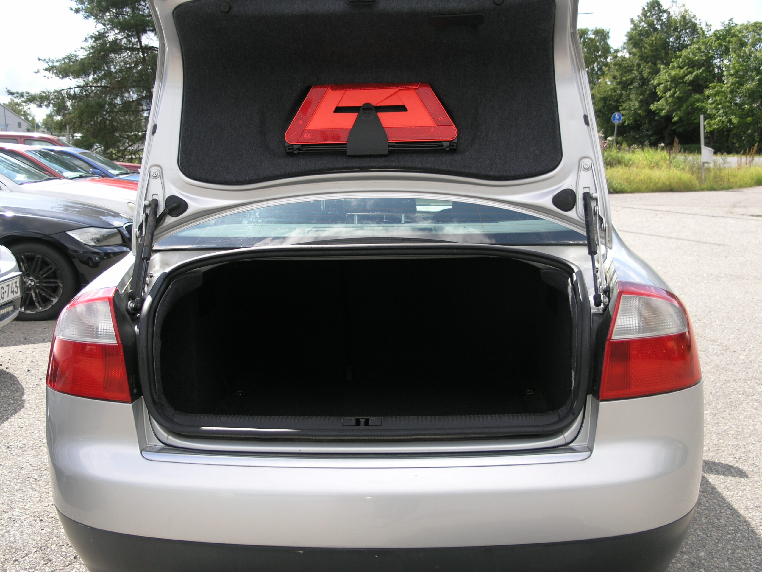 OLYMPUS DIGITAL CAMERA